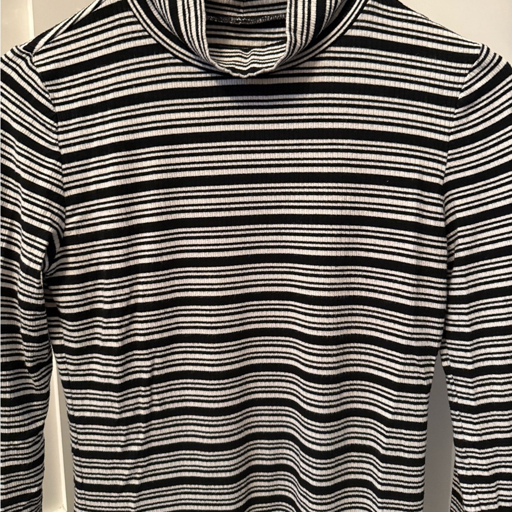 Lou & Grey Striped Black and White Tunic